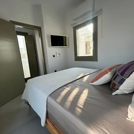 Joelia B Paros Holiday home *